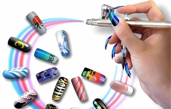 Airbrush Nail Art